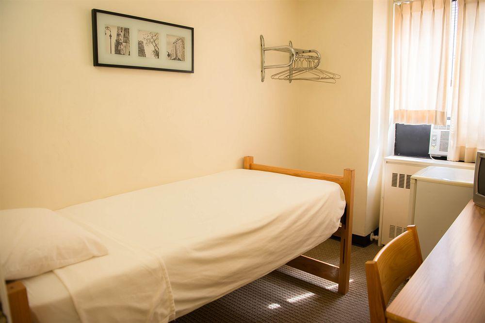 Flushing Ymca Hostel New York Bagian luar foto