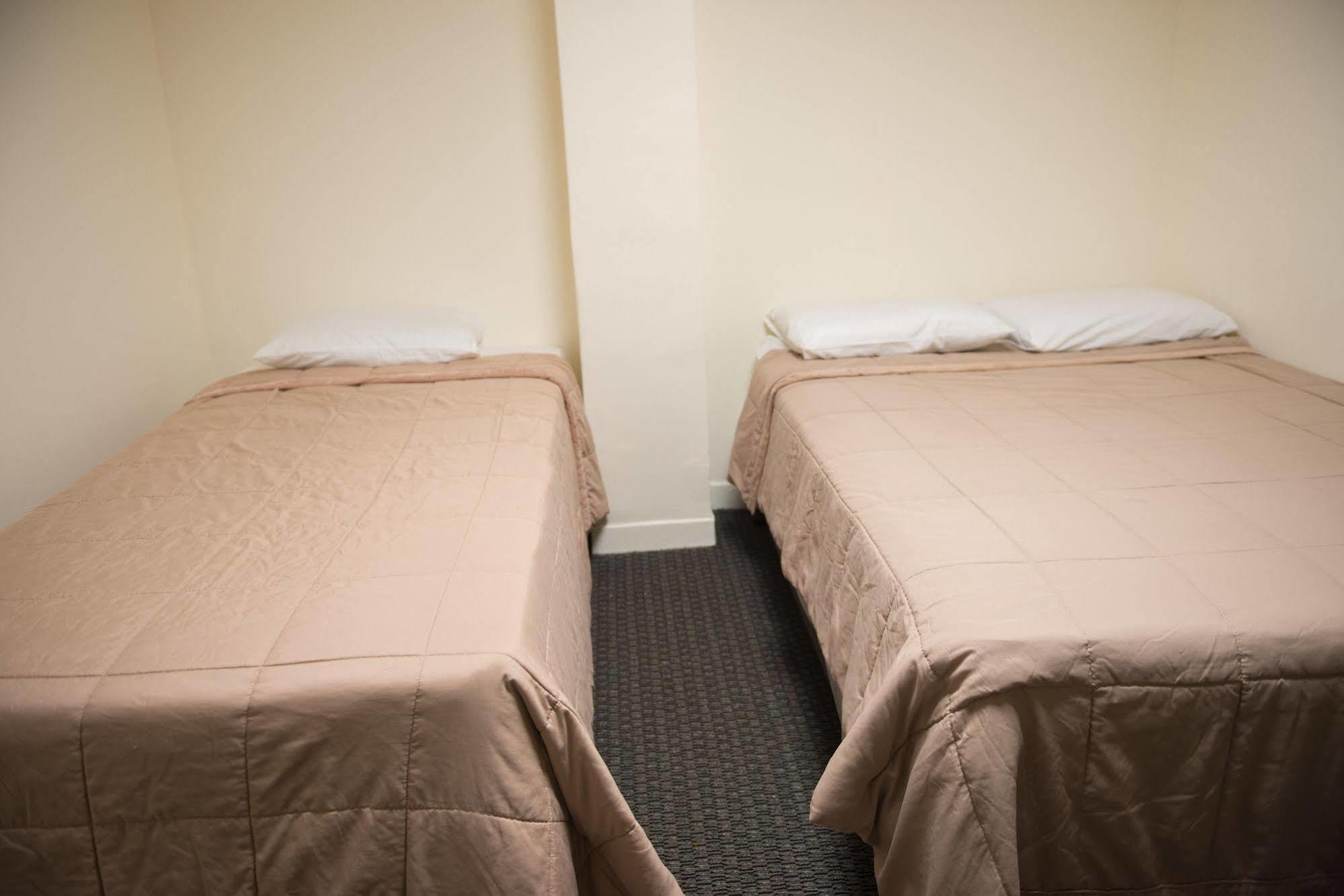 Flushing Ymca Hostel New York Bagian luar foto