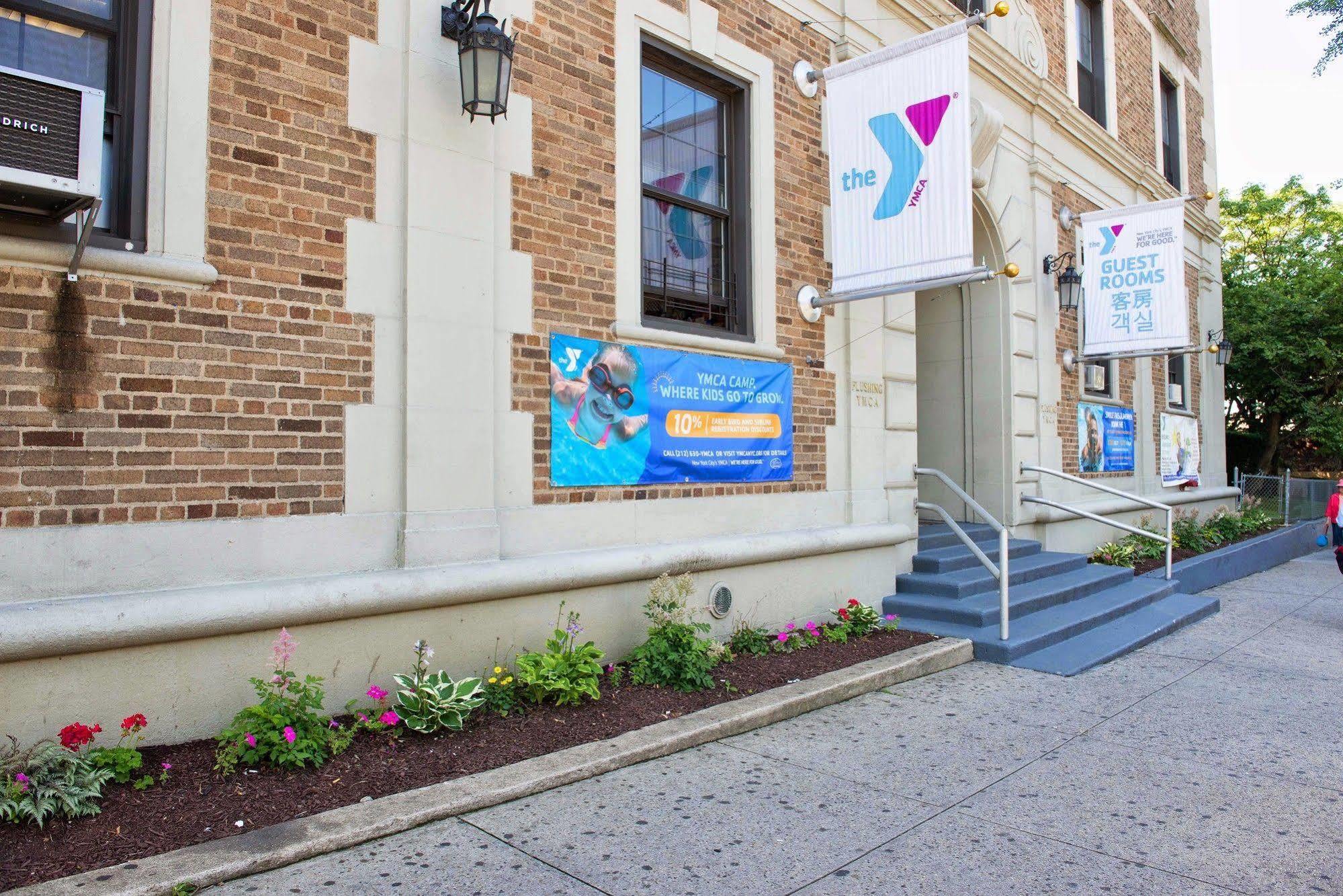 Flushing Ymca Hostel New York Bagian luar foto